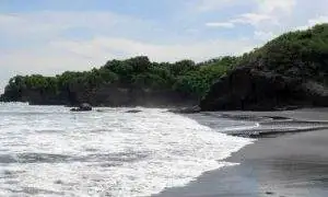 Pantai medewi