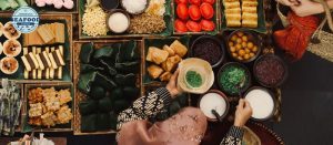 Momen sarapan lokal kuliner pagi tradisional di pasar jembrana