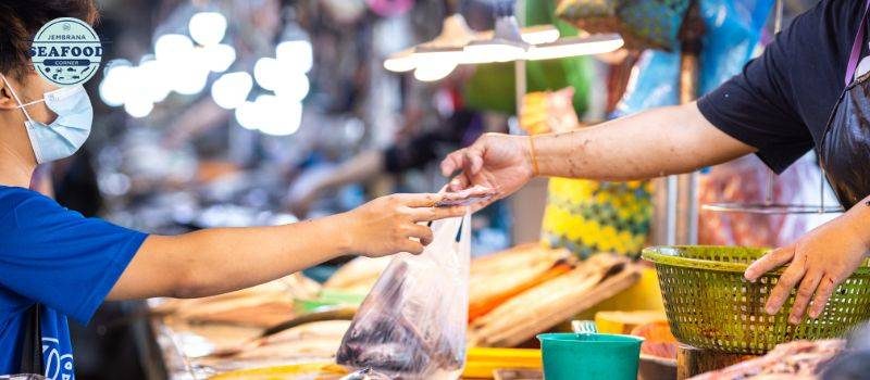 Kenali perbedaan ikan laut segar vs beku mana yang lebih sehat